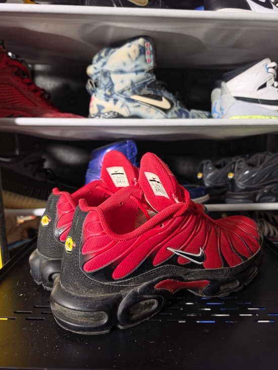 ? Nike TN Tuned Red Black Men\'s Size 10.5 Air Max Plus Athletic Sneakers main image 7